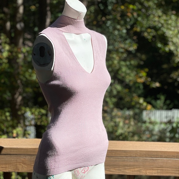 ❗️SALE❗️ Express Knit Top - Picture 2 of 5